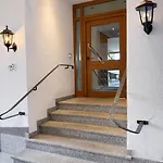アパート Gemuetliches Bergapartment Mit Hallenbad & Aussicht *