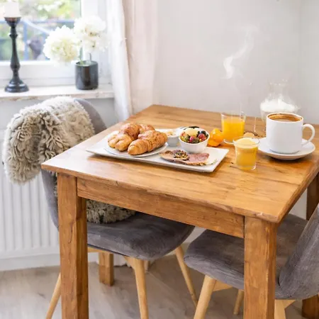 アパート Gemuetliches Bergapartment Mit Hallenbad & Aussicht