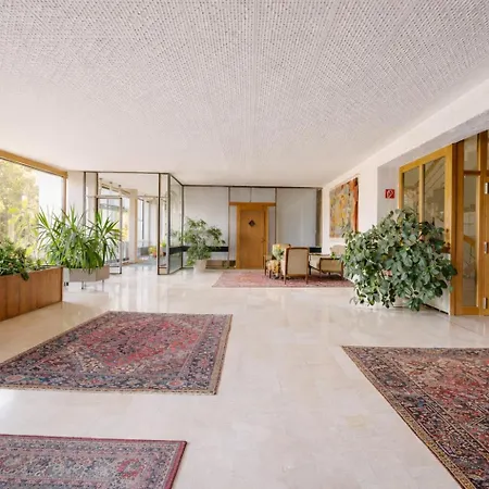 Gemuetliches Bergapartment Mit Hallenbad & Aussicht Apartment *