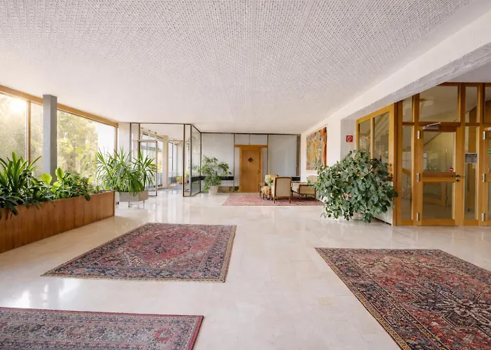 Gemuetliches Bergapartment Mit Hallenbad & Aussicht Apartment *